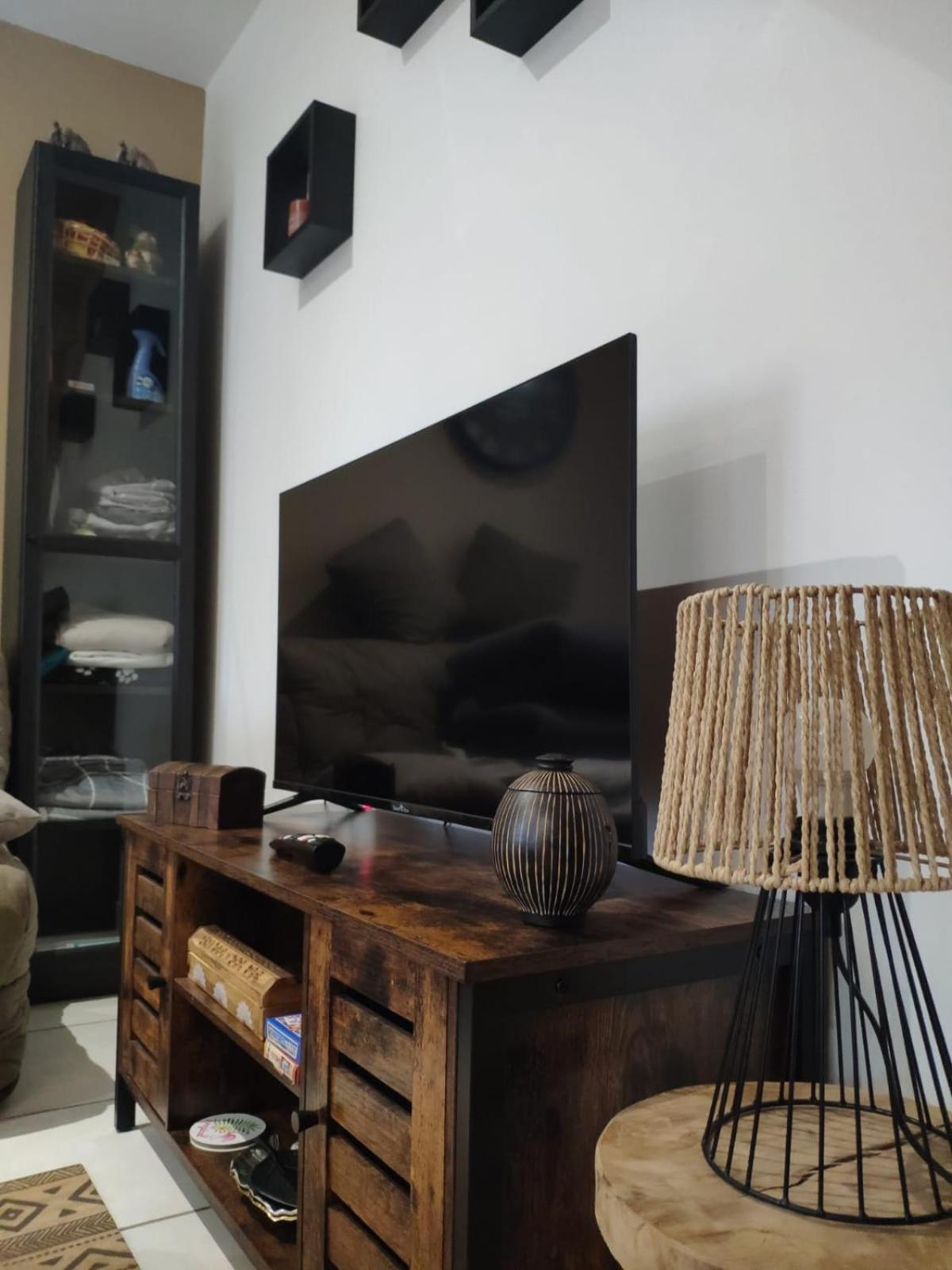 Le Namaste Charmante Maisonnette Climatisee De 45 M2 Brasles Bagian luar foto