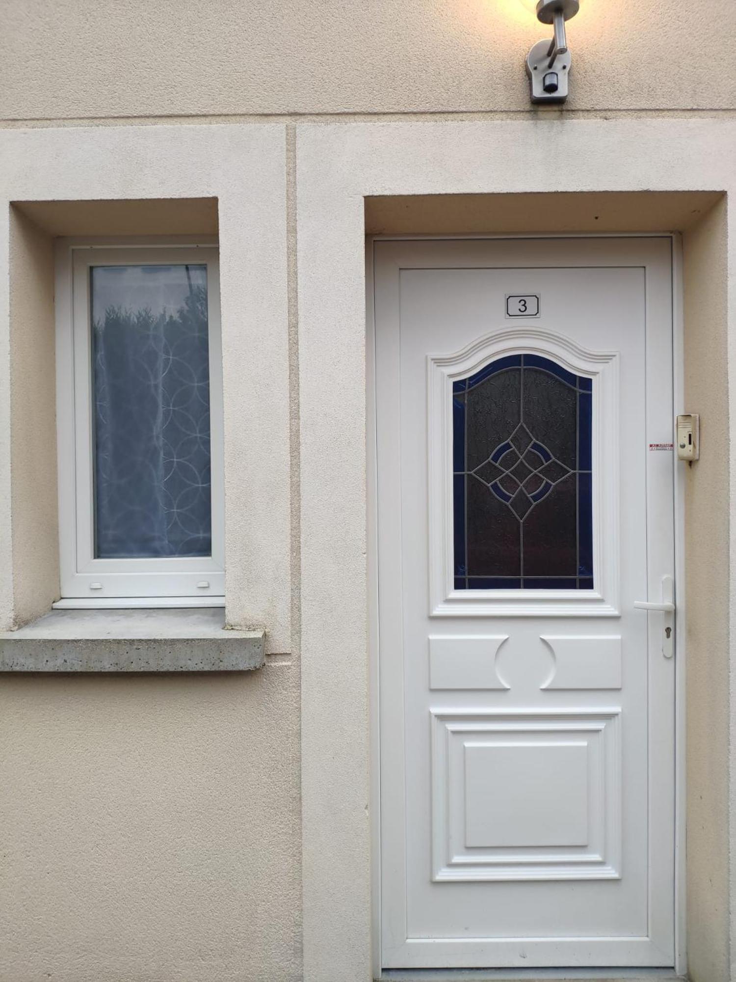 Le Namaste Charmante Maisonnette Climatisee De 45 M2 Brasles Bagian luar foto